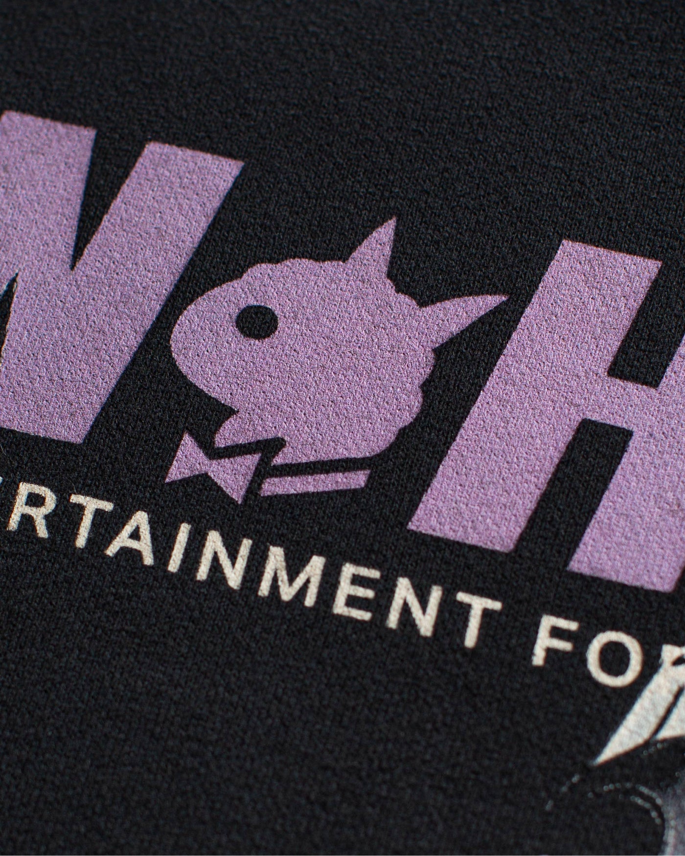 NHS ENTERTAINMENT SWEATER